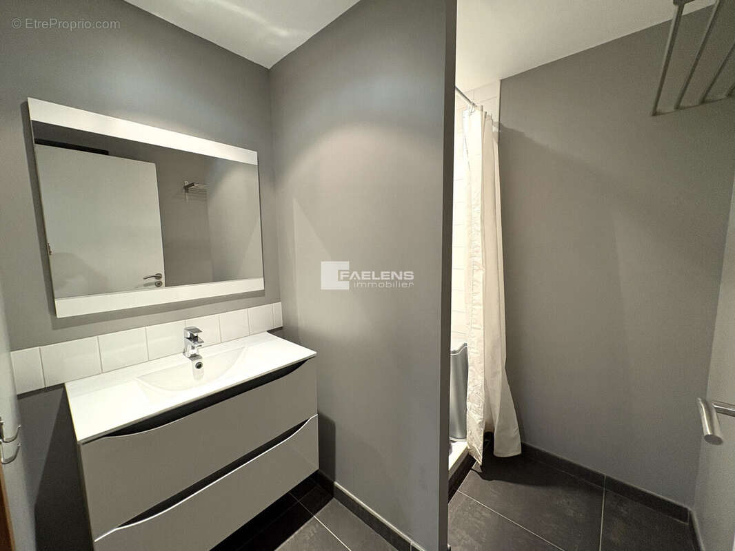 Commerce 220 m² à Lille  - photo 7