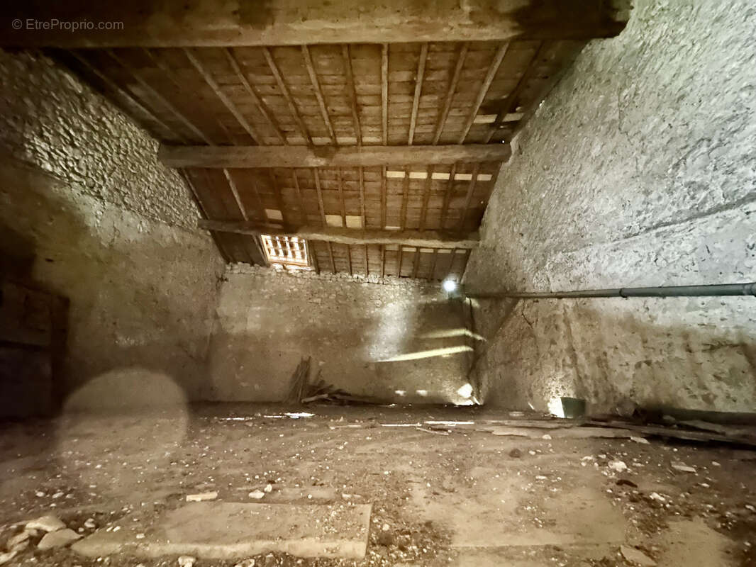 Appartement à LAURABUC