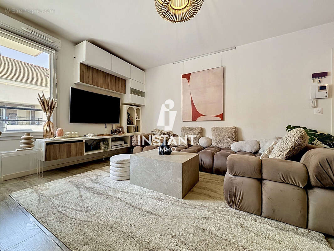 Appartement à TORCY