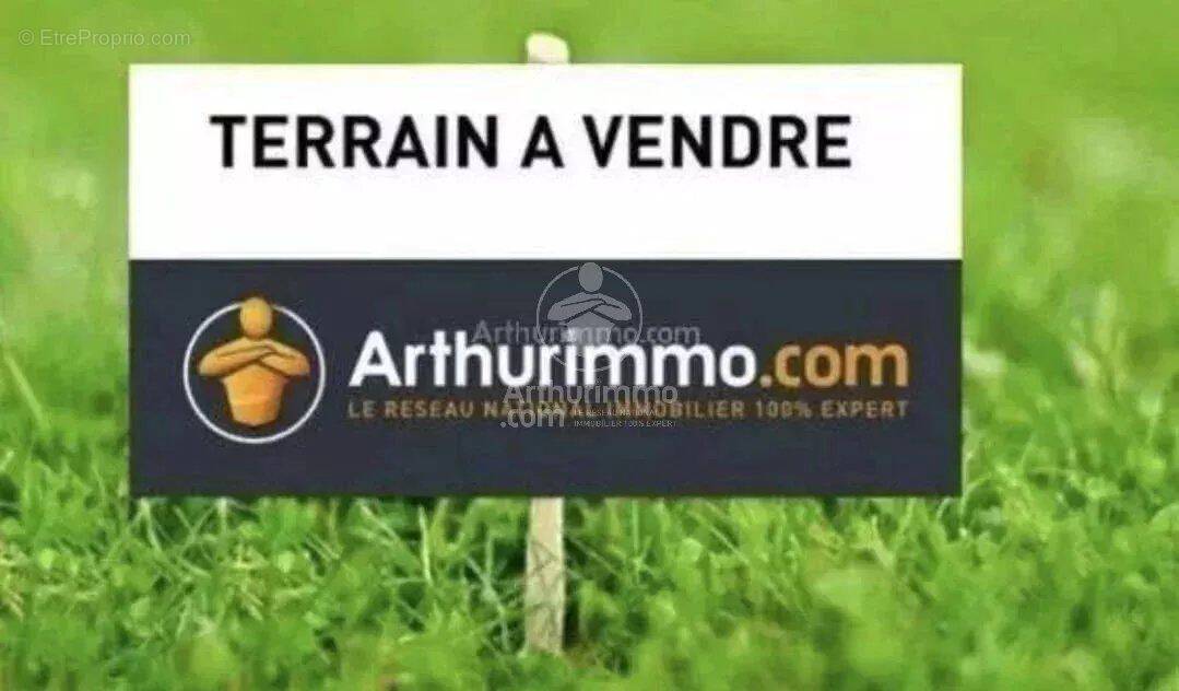 Terrain à SAINT-JEAN-DU-CARDONNAY