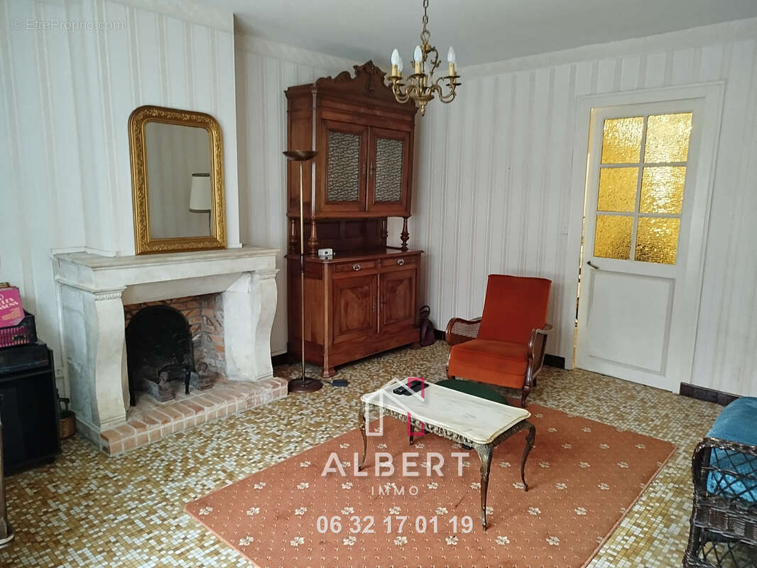 Maison à LONGUE-JUMELLES