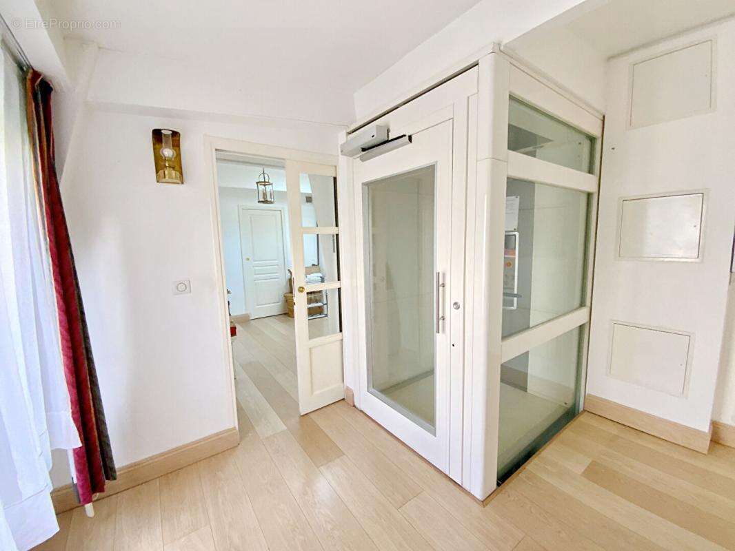 Maison à GENNEVILLIERS