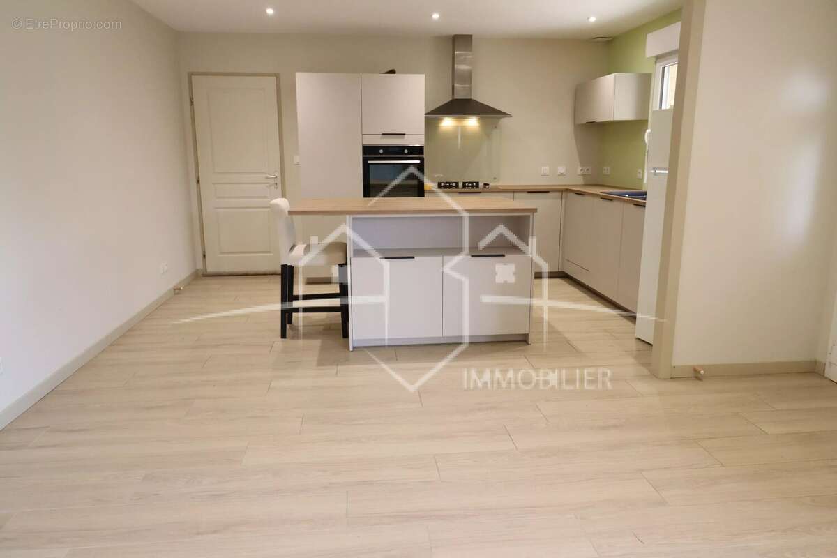 Maison à BEAUREPAIRE