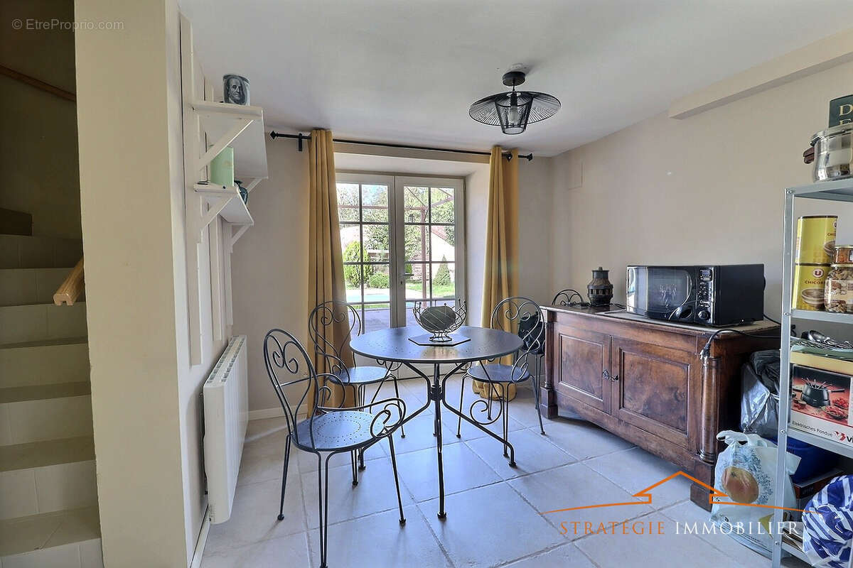 Maison à SAINT-MARTIN-DU-TARTRE