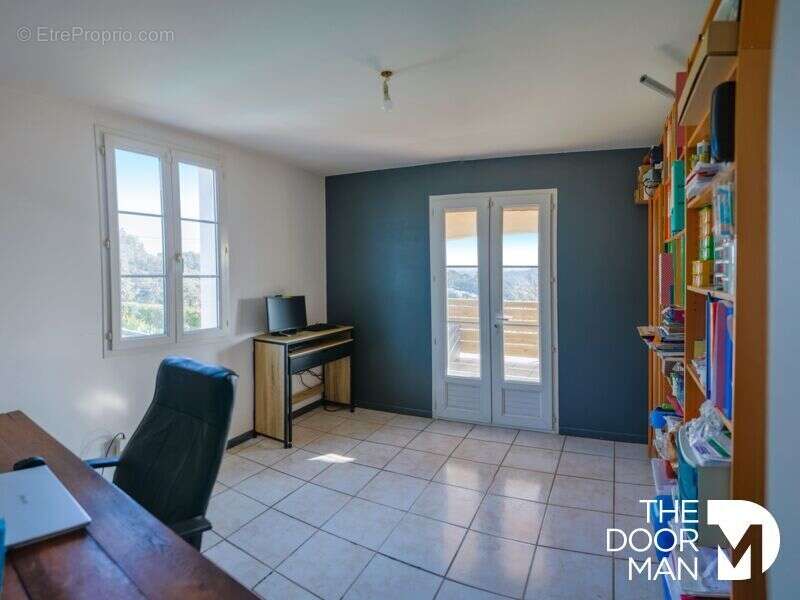 Maison à FLASSANS-SUR-ISSOLE