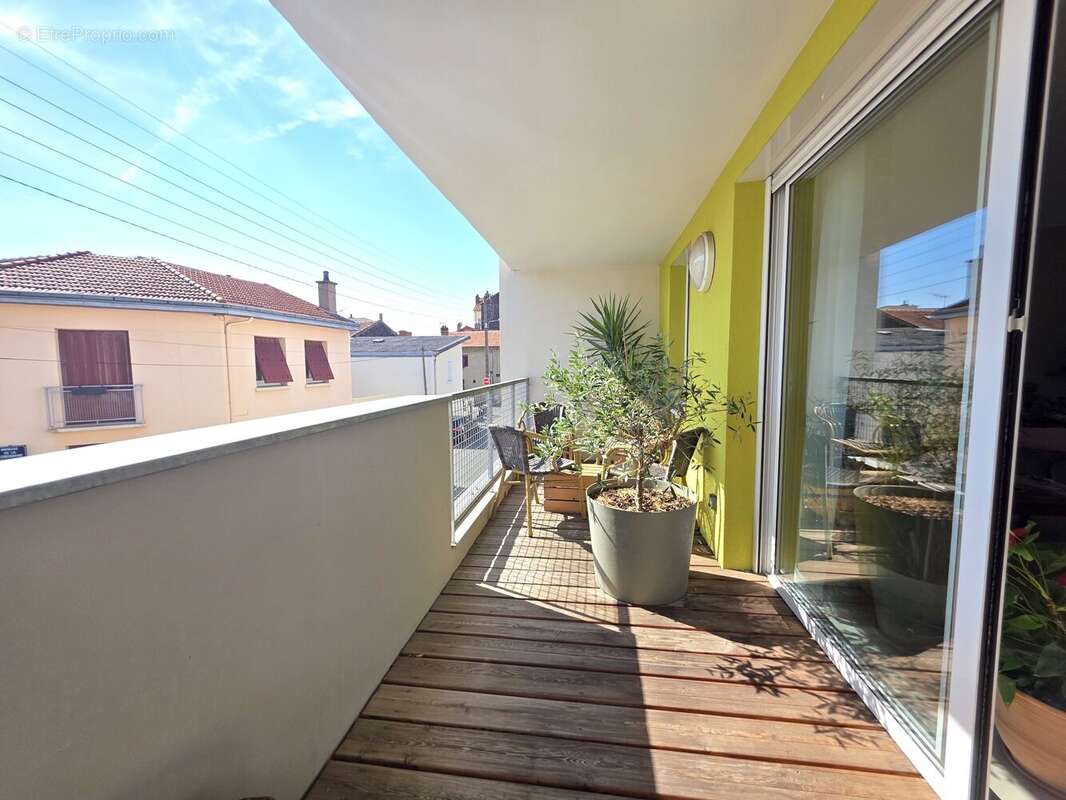 Appartement 65 m² à Clermont-Ferrand  - photo 2