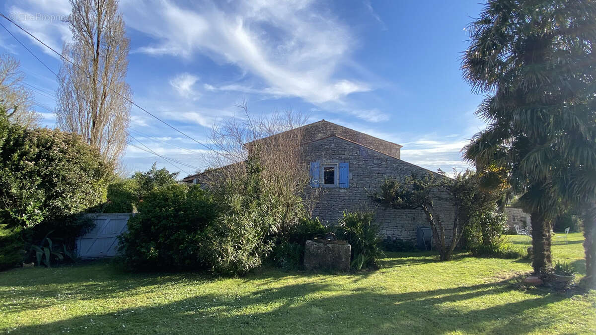 Maison à BOUTENAC-TOUVENT