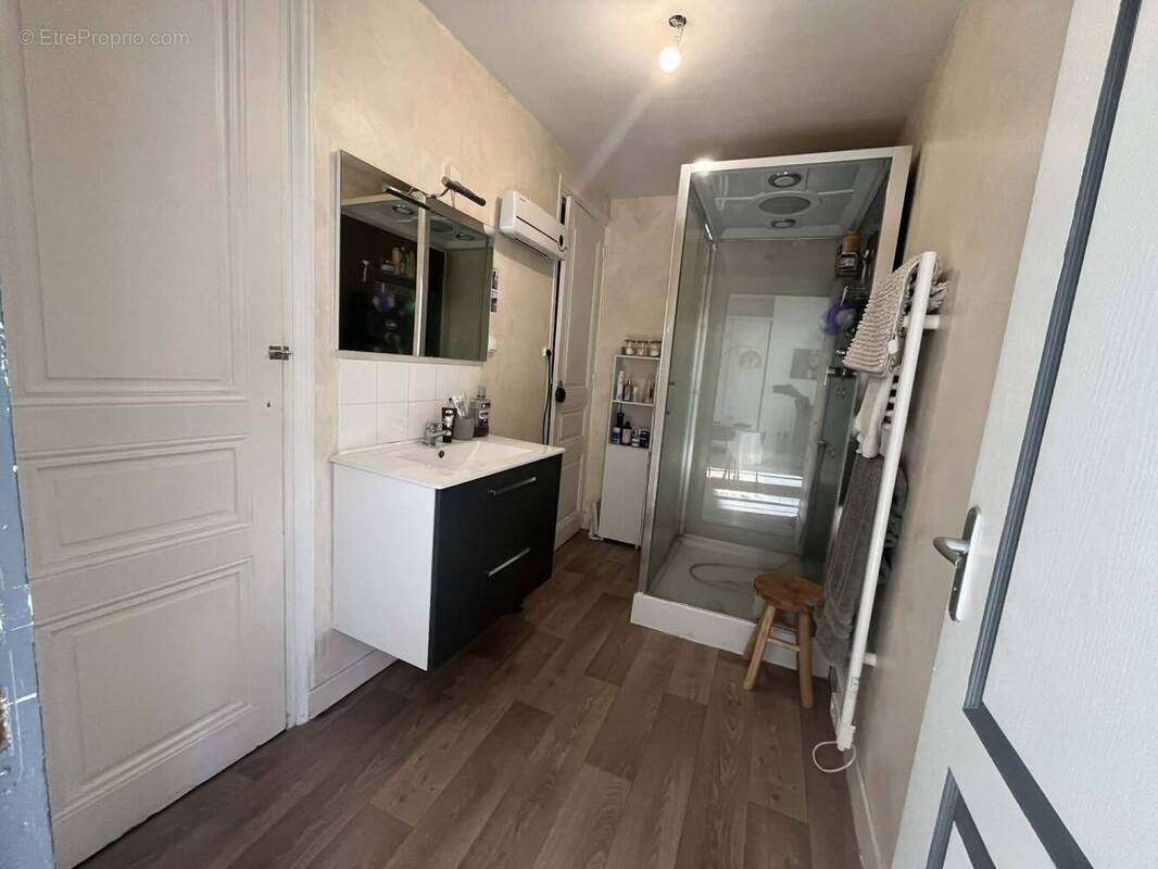 Appartement à CRAPONNE-SUR-ARZON