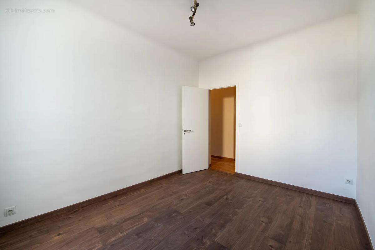 Appartement à MARSEILLE-16E