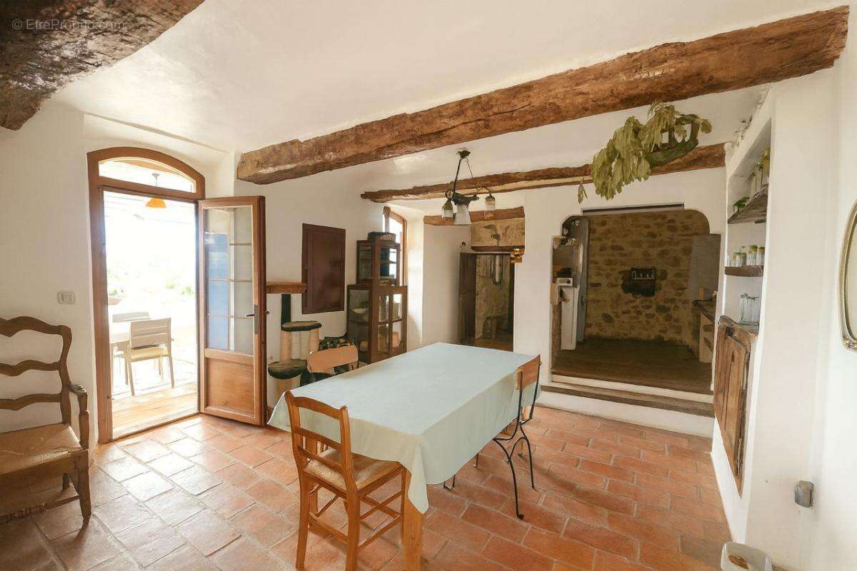 Maison à SAINT-SEBASTIEN-D'AIGREFEUILLE