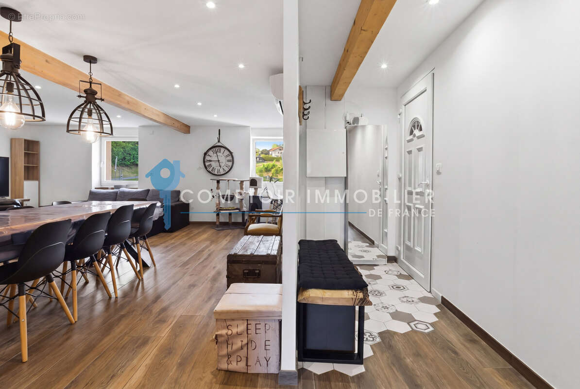 Appartement à RIVES