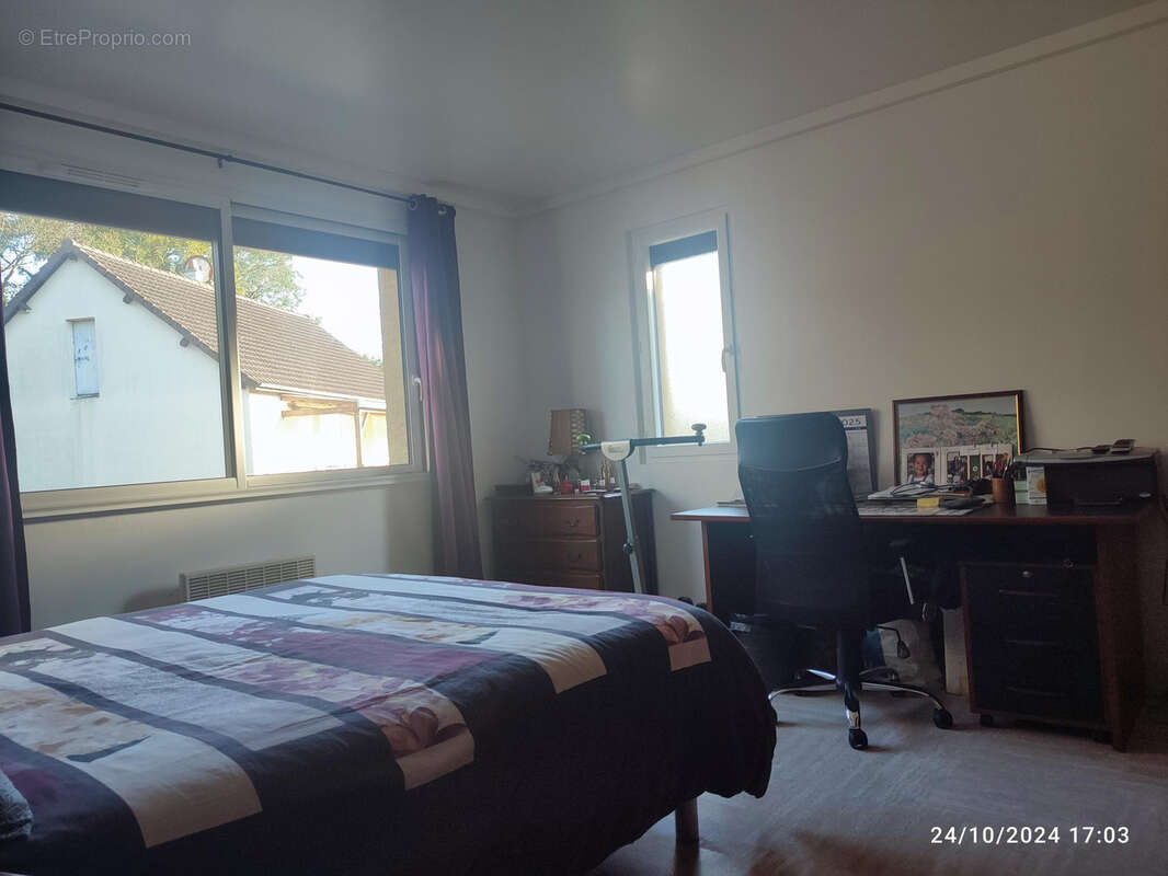 Maison à LA CHARTRE-SUR-LE-LOIR