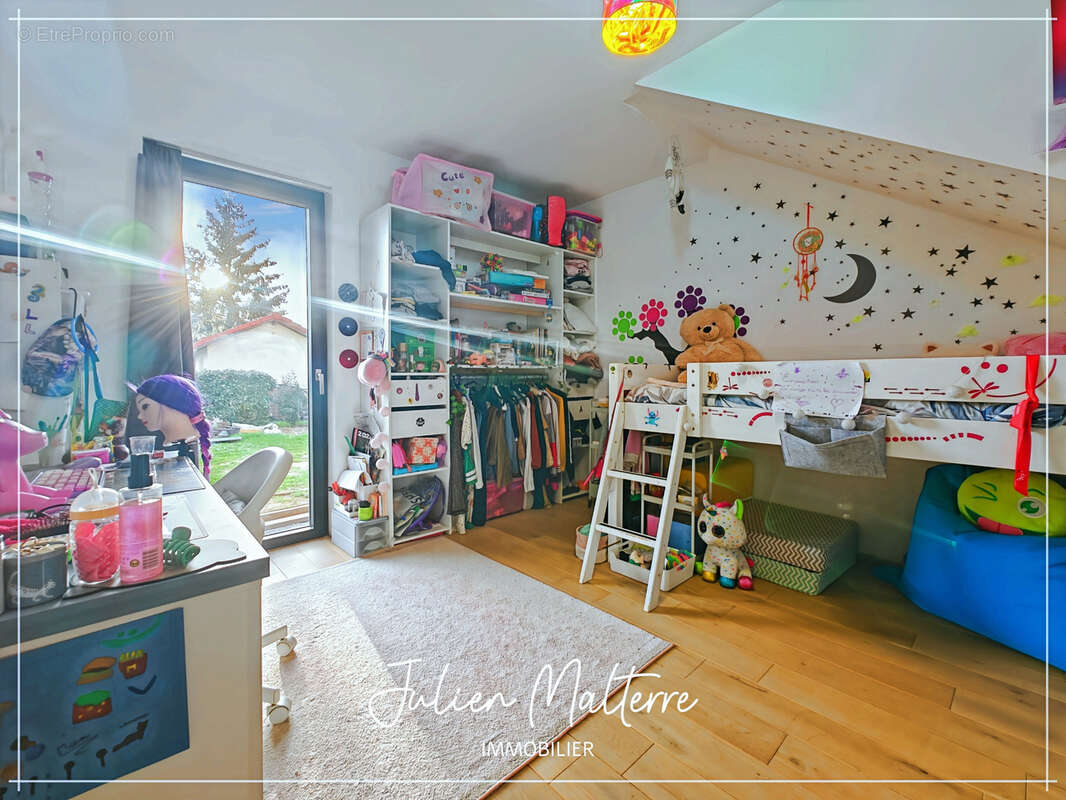 St-Just-St-Rambert, maison d'architecte 147 m², 4 chambres, garage double sur terrain de 985 m² - photo 13