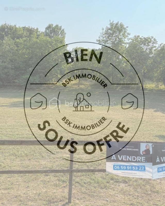 Terrain à SEIGY