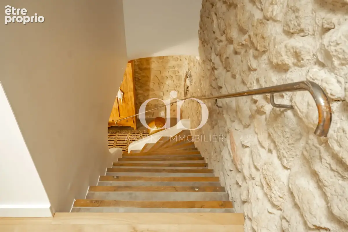 Maison de village en pierre de taille du XVIII siècle rénovée, avec piscine - photo 22