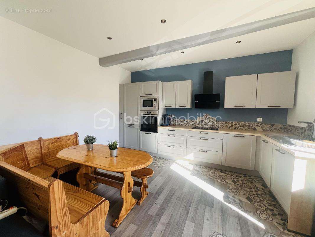 Maison à CRECY-LA-CHAPELLE