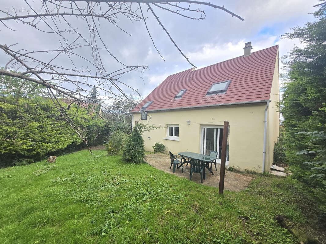Maison à SANTENY
