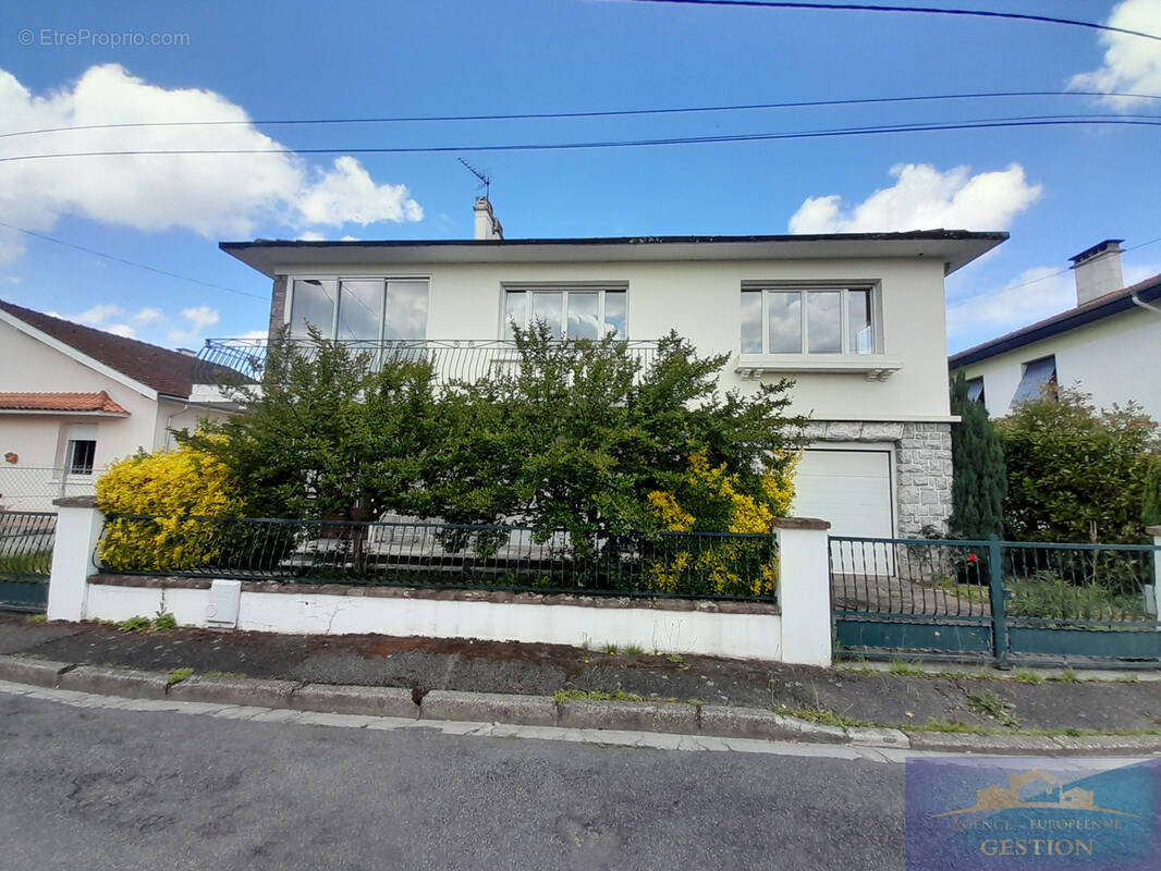 Maison à LOURDES