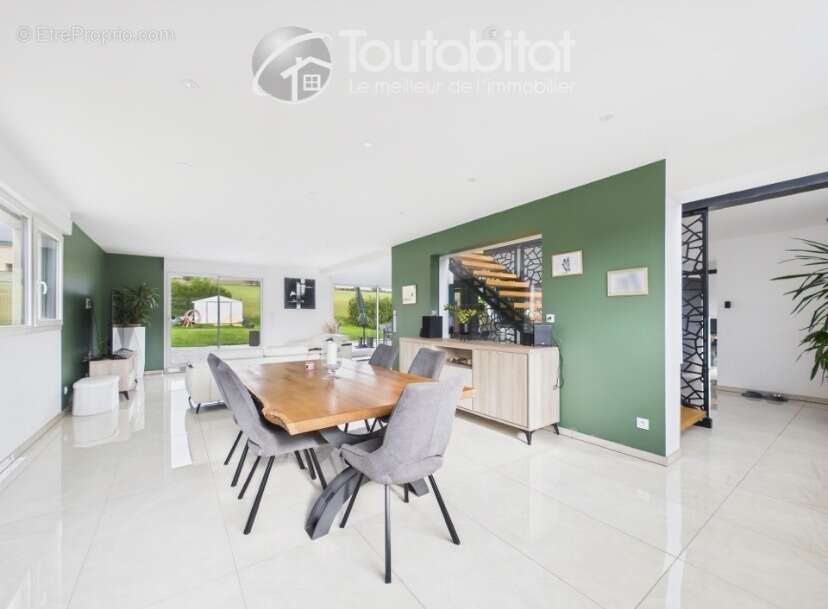 Maison à CHARLEVILLE-MEZIERES