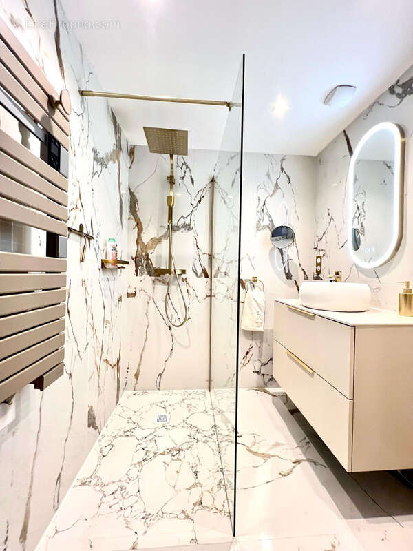 Appartement à LE CANNET