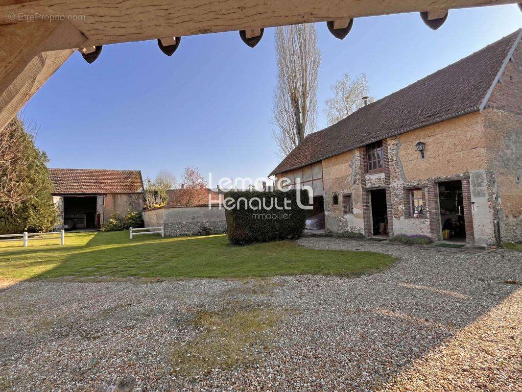 Superbe propriété 2 maisons et granges - photo 16