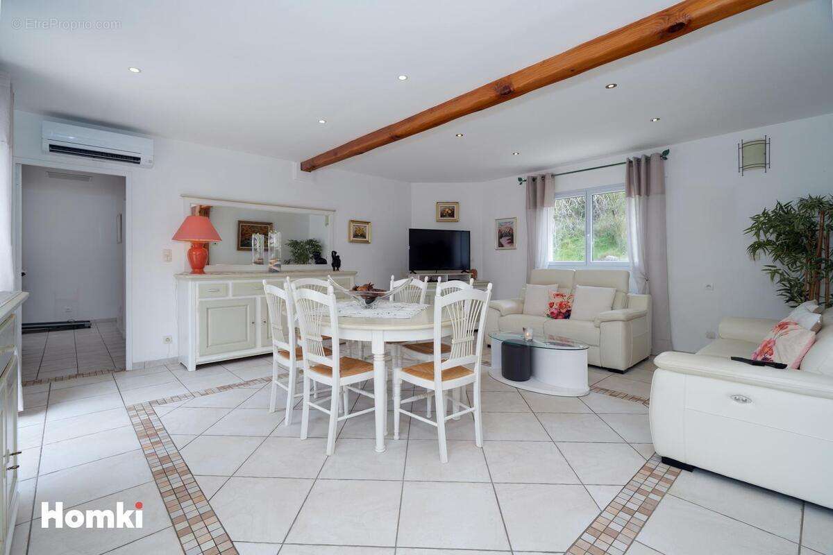 Maison à SAINT-THIBERY