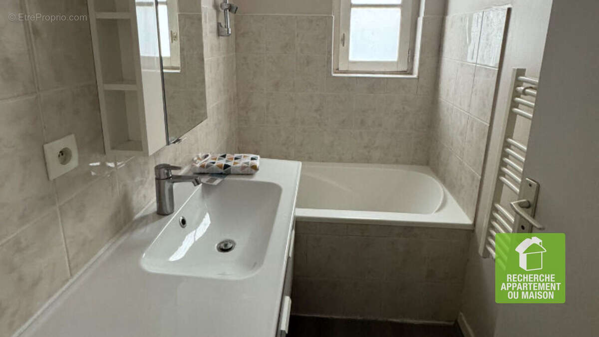 Appartement à CREMIEU