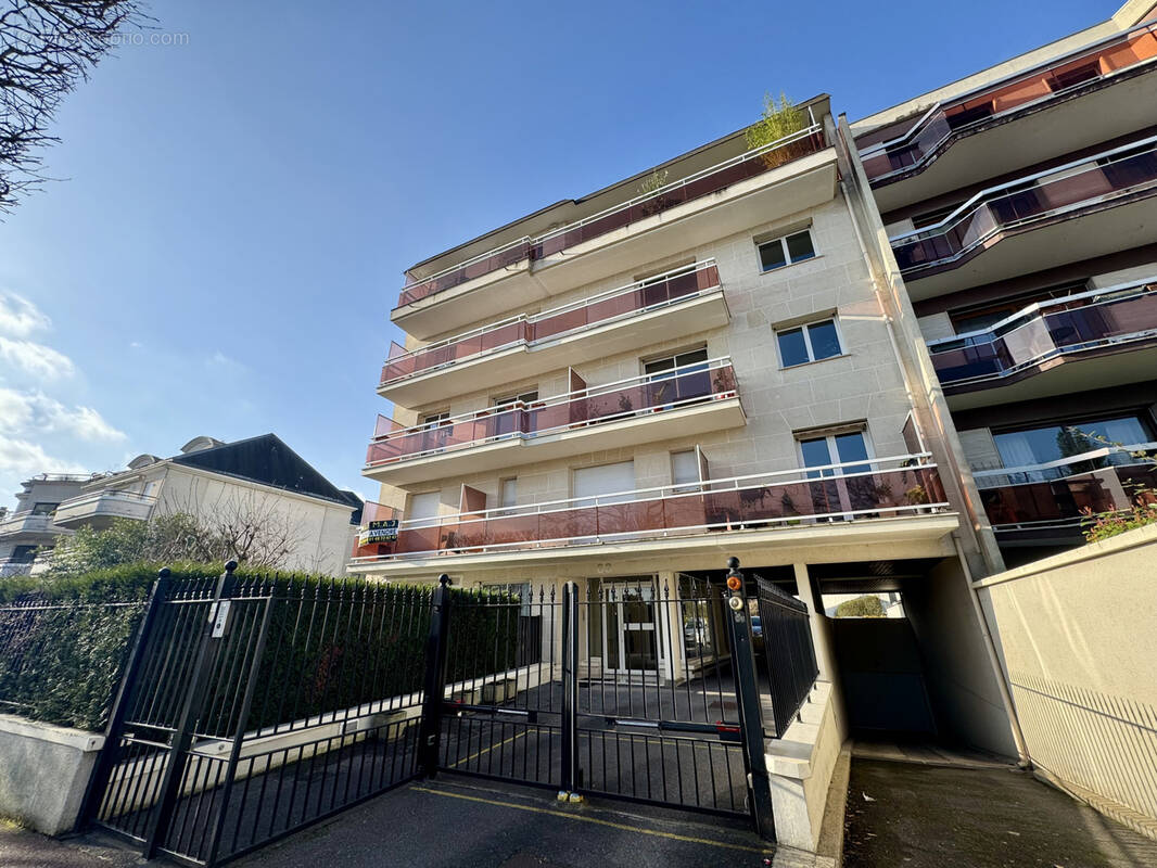 Appartement à LE PERREUX-SUR-MARNE
