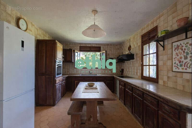 Maison à CAPESTERRE-BELLE-EAU