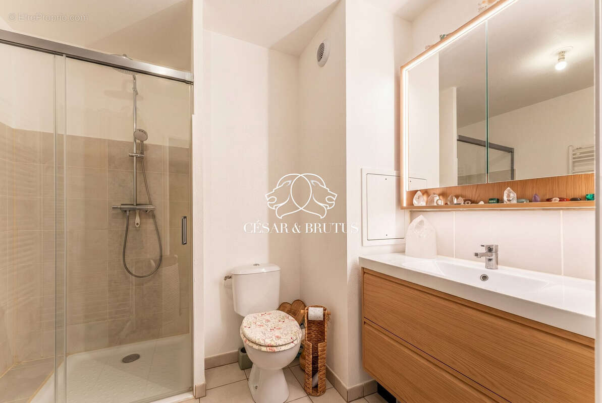 Appartement 36 m² à Saint-Priest  - photo 7