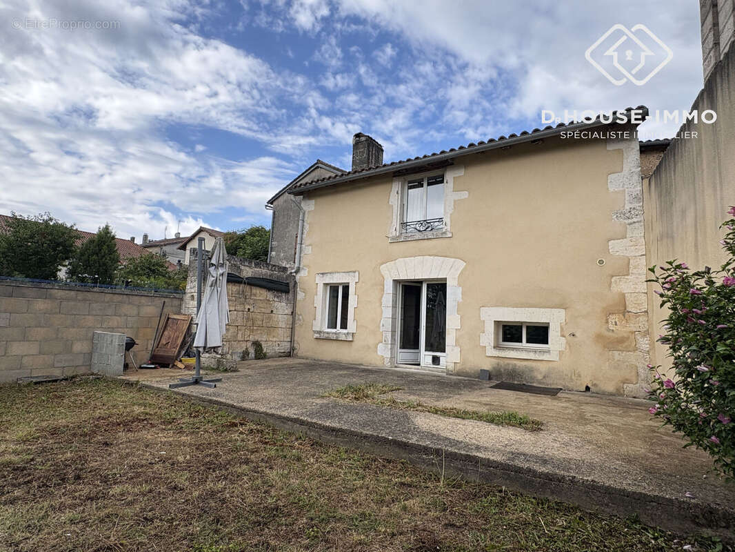 Maison 180 m² à Villars  - photo 3
