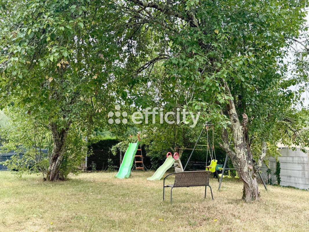 Maison 106 m² à La Lande-De-Fronsac  - photo 10