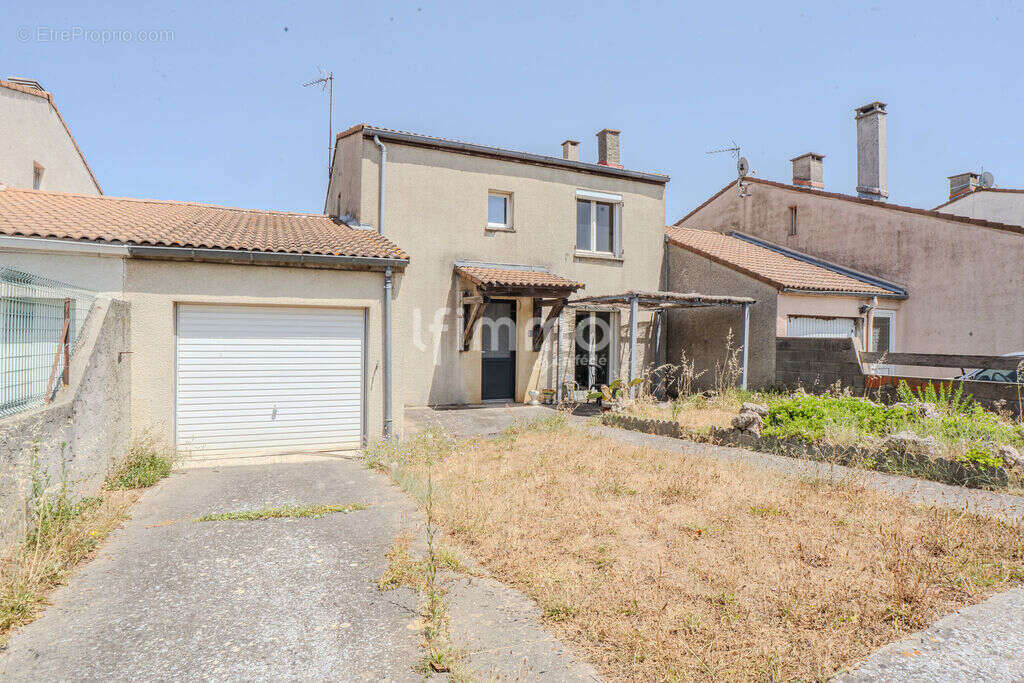 Maison familiale 4 chambres, garage et jardin - Carcassonne St G - photo 5
