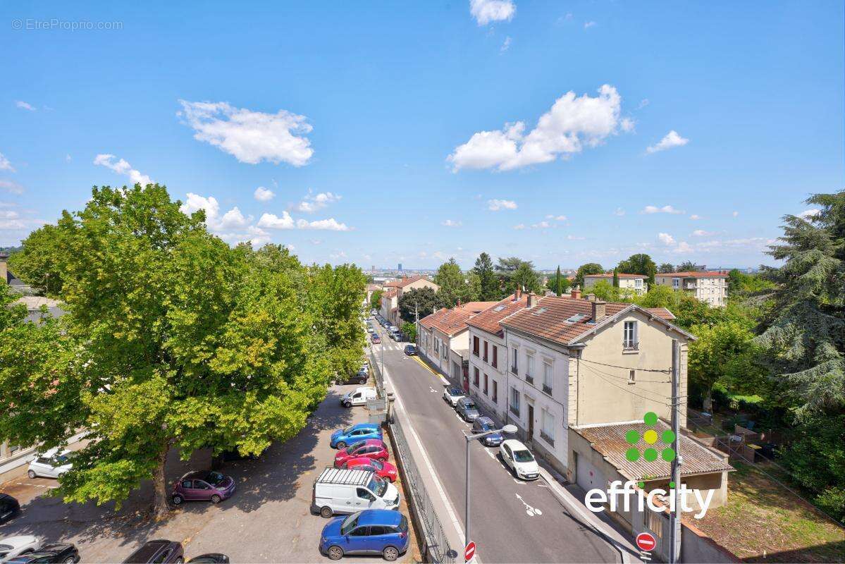Appartement à OULLINS