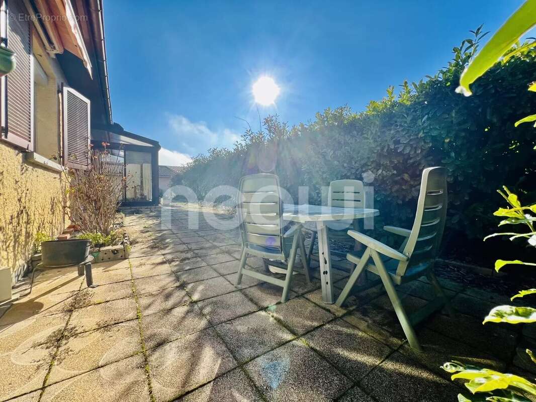 Maison à AIGUEPERSE