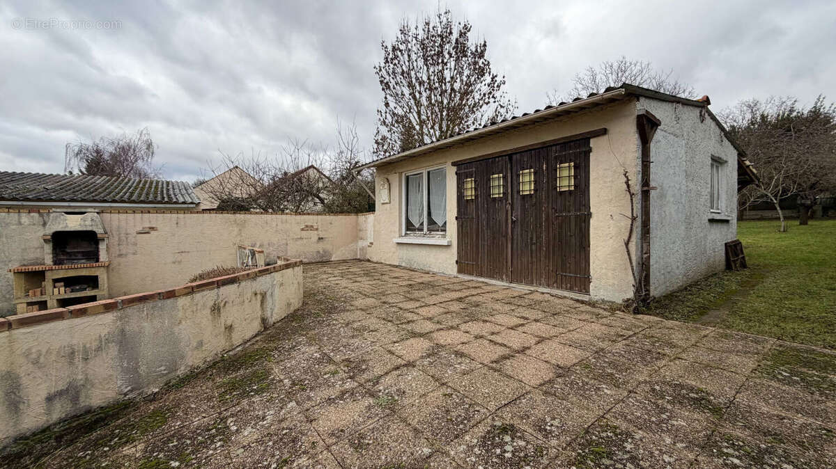 Maison à SAINTRY-SUR-SEINE