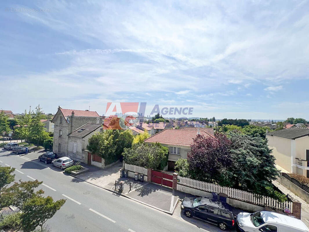 Appartement à HOUILLES