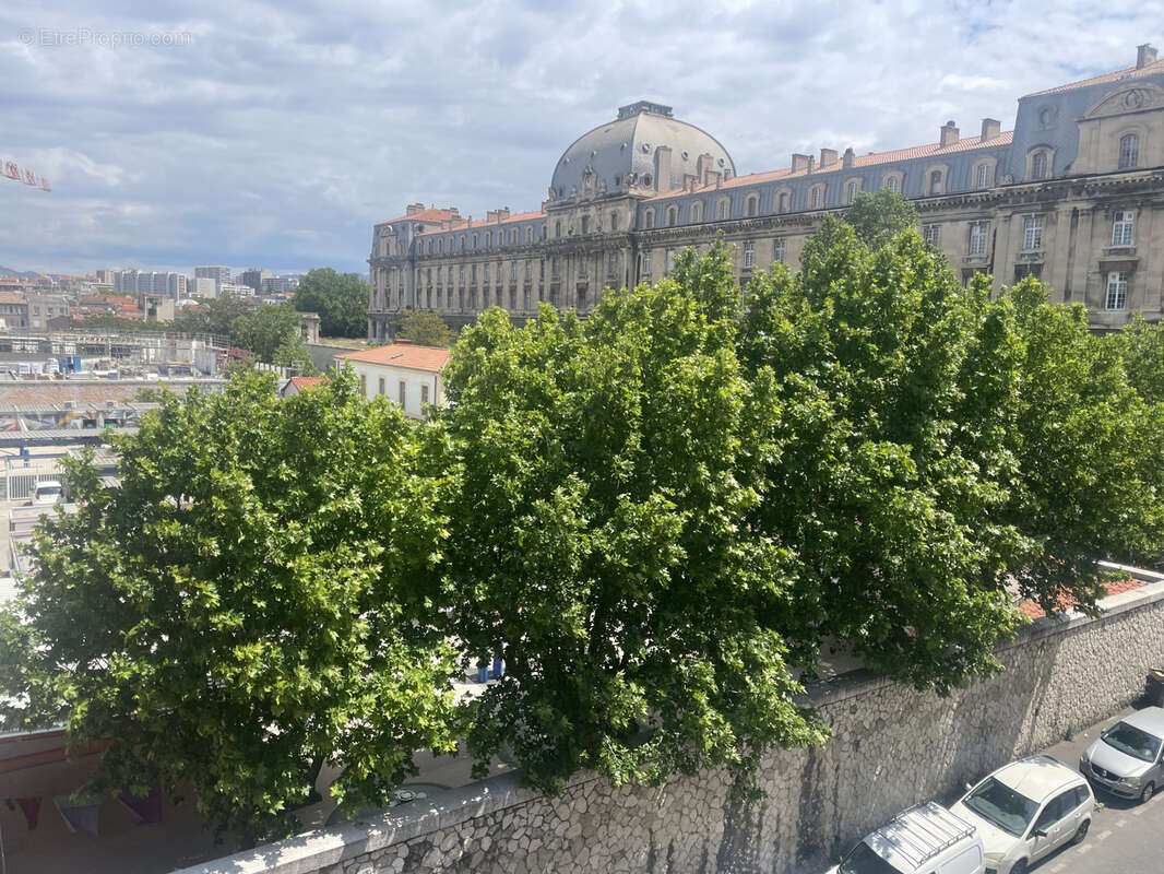 Appartement à MARSEILLE-3E