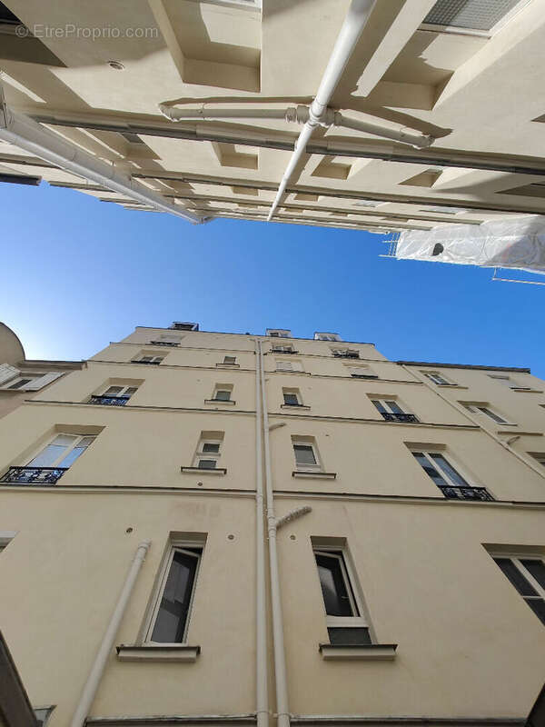Appartement à PARIS-7E