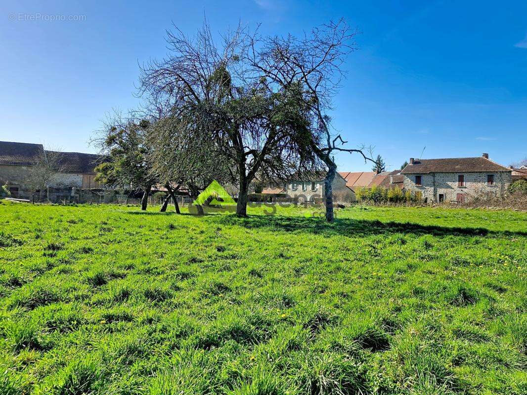 Terrain à PONTARION