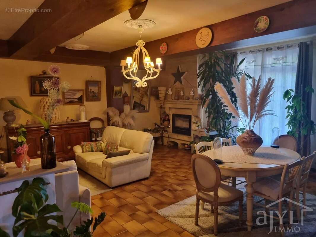 Appartement à EYRAGUES