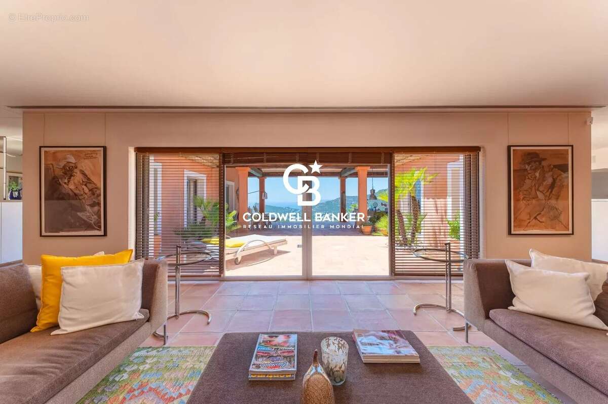 Une signature architecturale d'exception, entre élégance intemporelle et art de vivre - photo 3