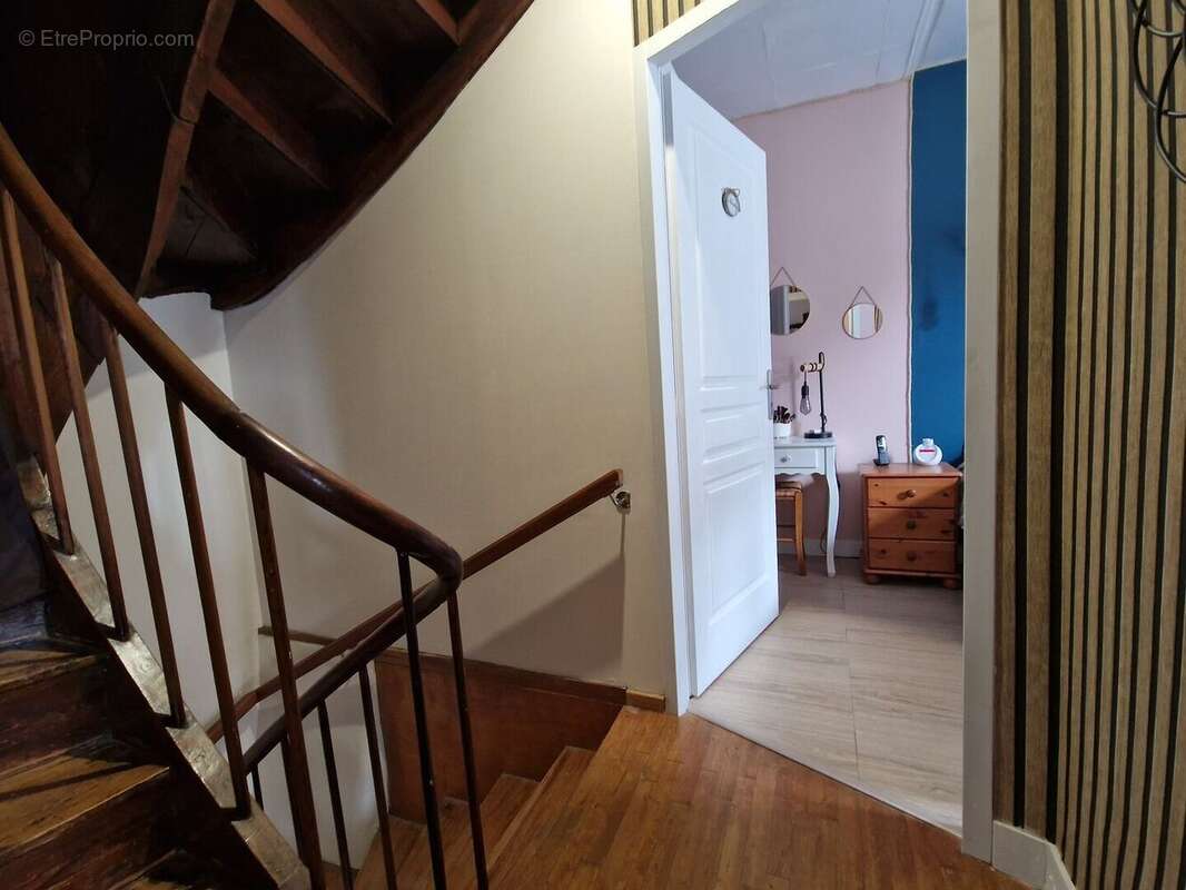 Palier - Maison à TREMOLAT