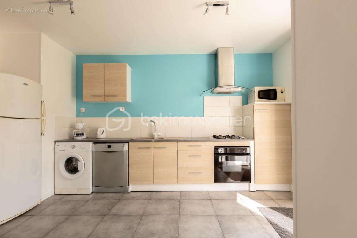 Maison à LA CHAPELLE-SAINT-MARTIN-EN-PLAINE