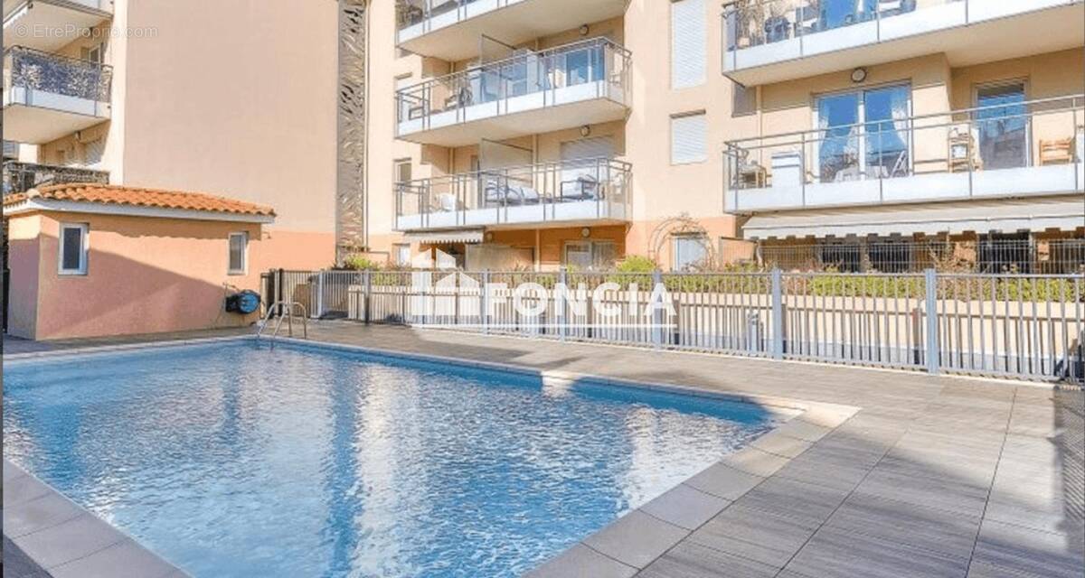 Appartement à LE CANNET