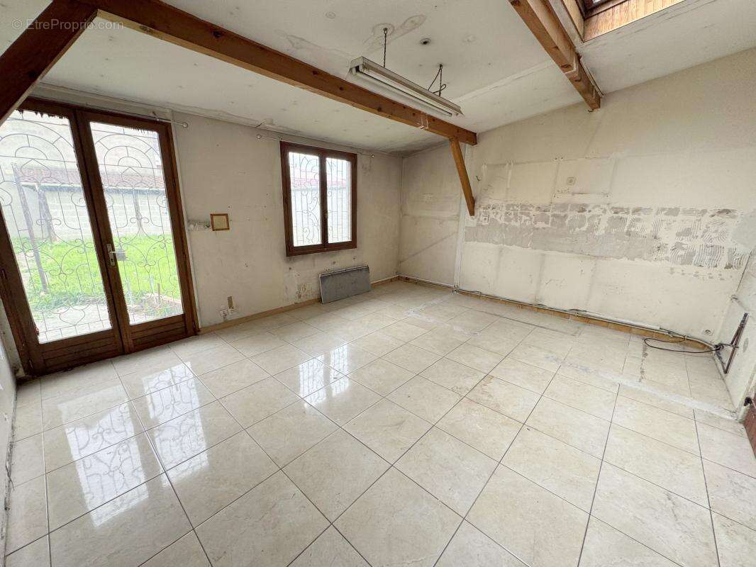 Maison à LE BLANC-MESNIL