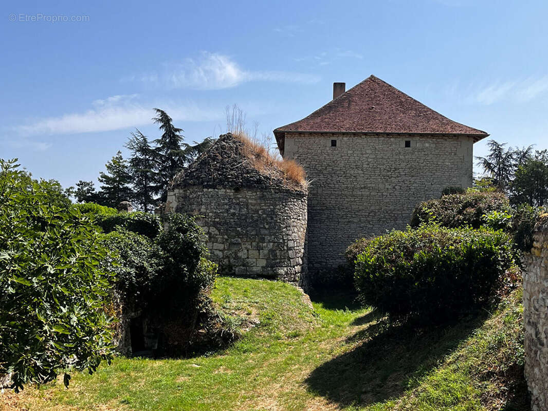Maison à MONTHOIRON