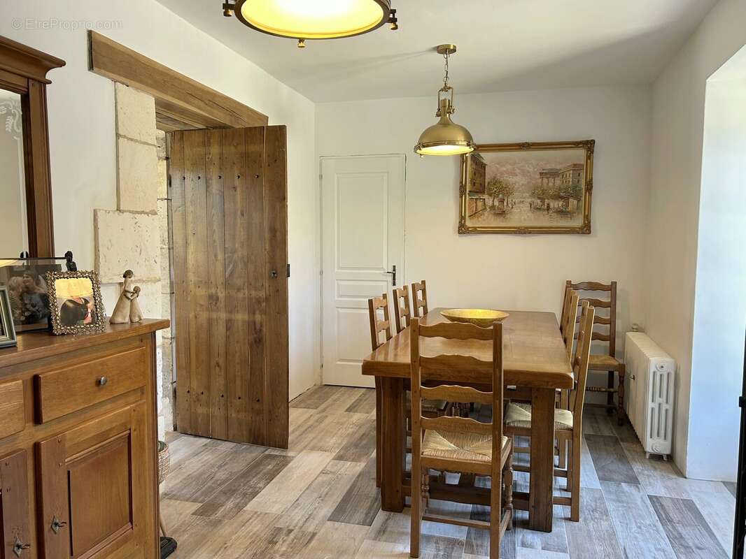 Maison à LA TOUR-BLANCHE