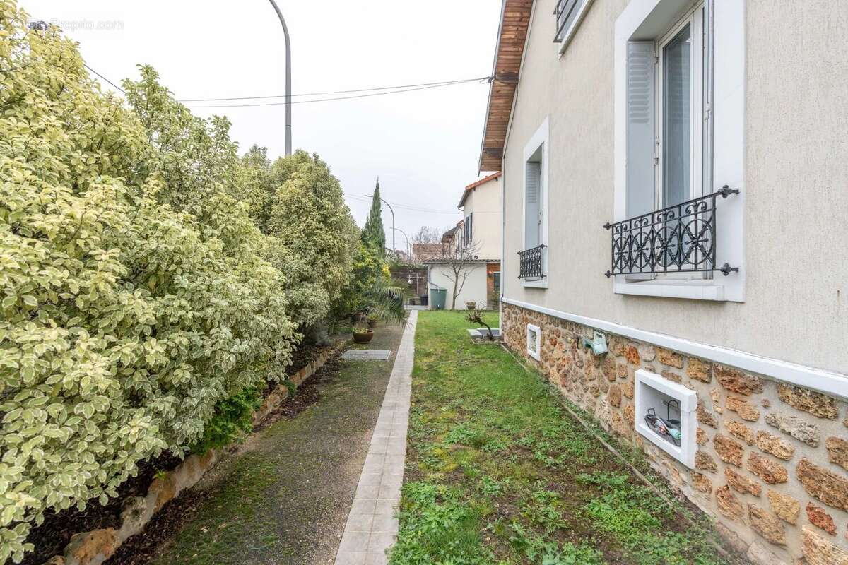 Maison à LE PERREUX-SUR-MARNE