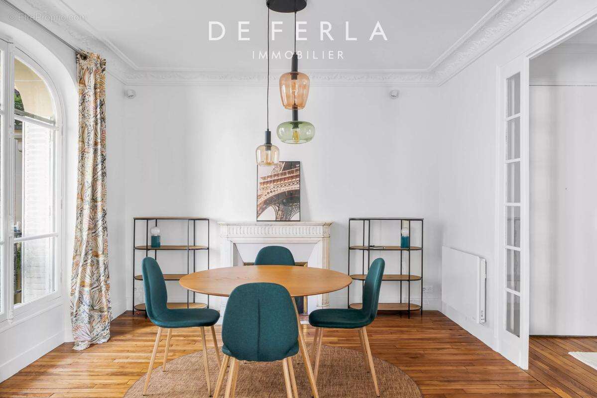 Appartement à PARIS-7E
